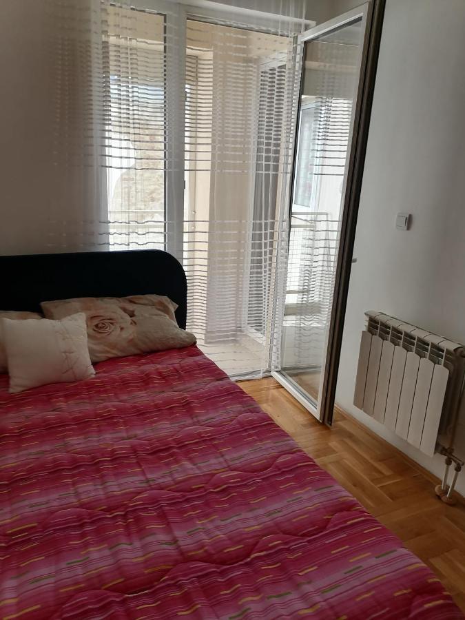 Centar S Apartment Nis Luaran gambar
