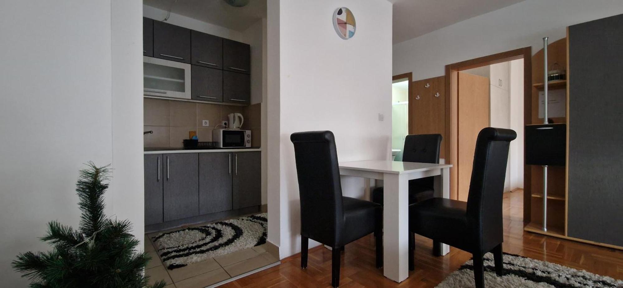 Centar S Apartment Nis Luaran gambar